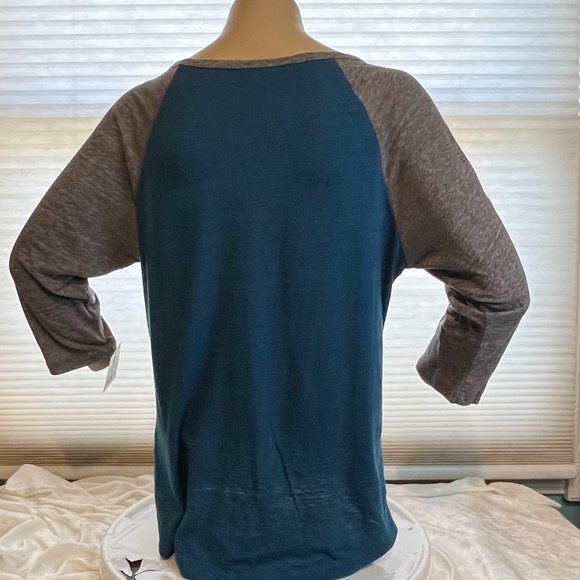 AEROSMITH GRAPHIC JERSEY BLUE WITH GRAY SLEEVES NWT SIZE XL - Picture 2 of 5